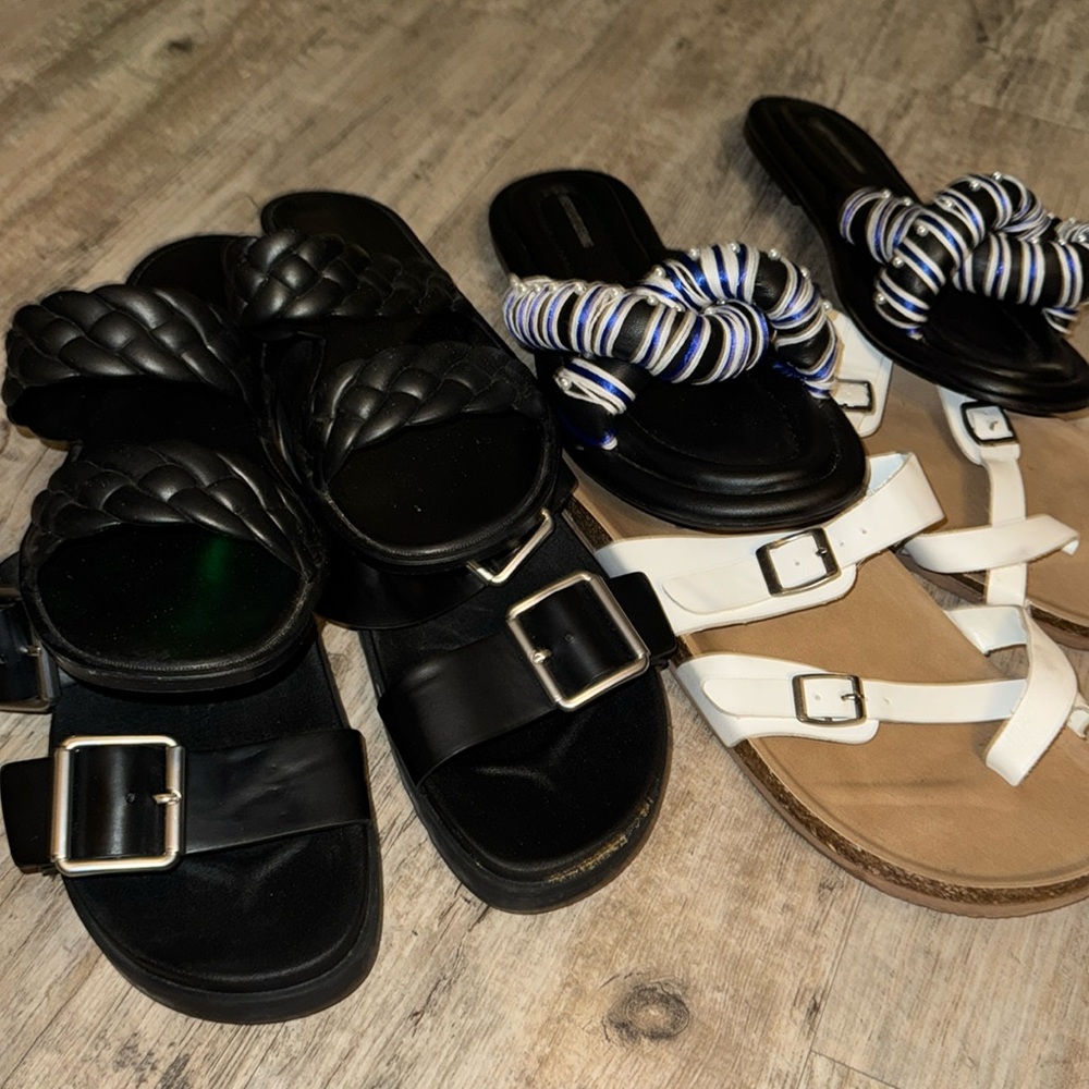 4 pairs of sandals
